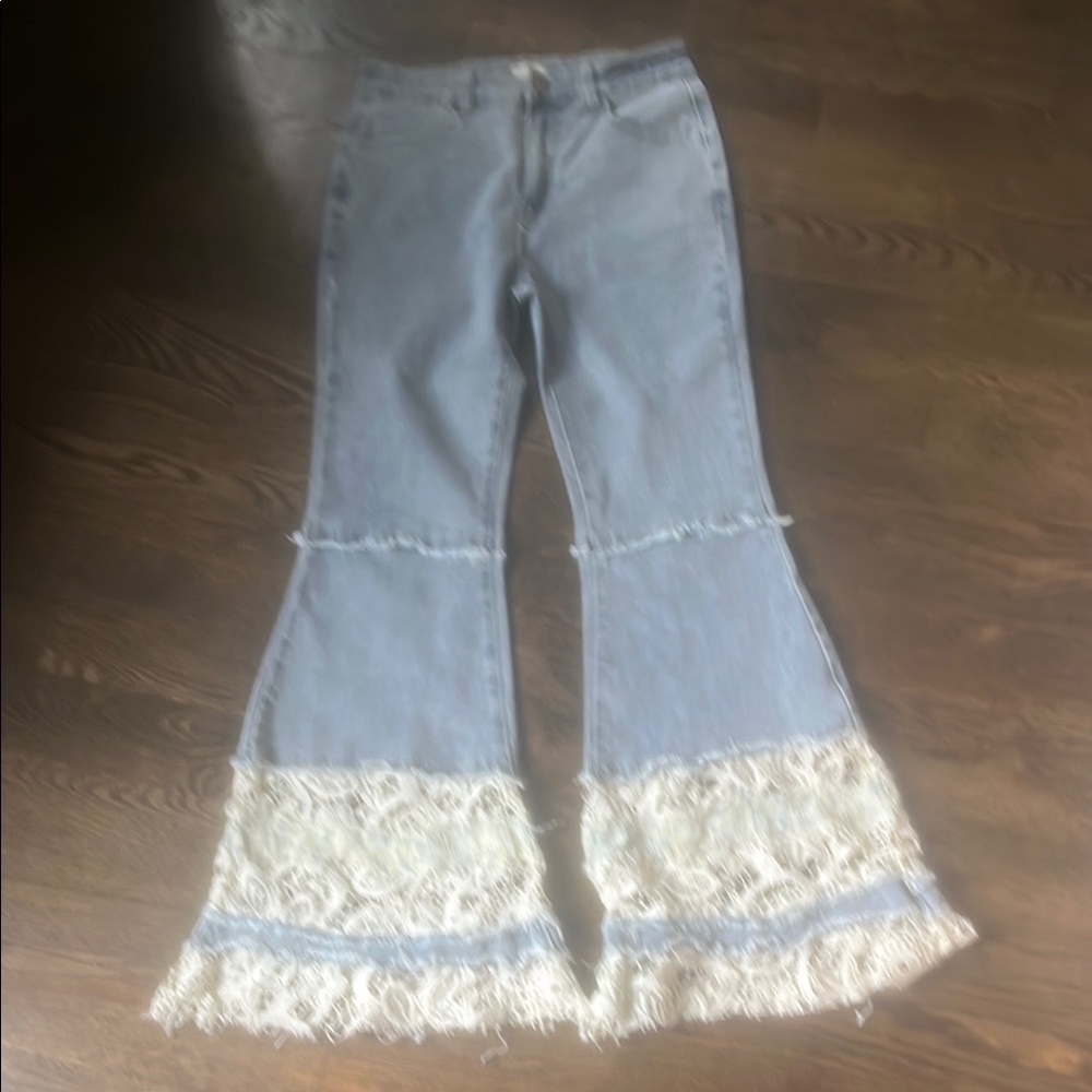 POL Boho Light Blue flare jeans with cute lace-NWOT - Picture 8 of 8